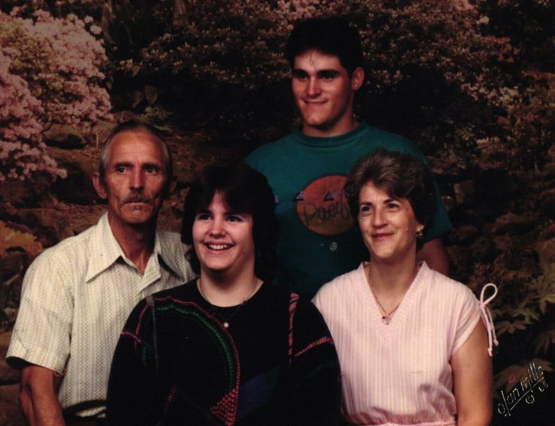 Denetta Dean Gravett - Photo 22