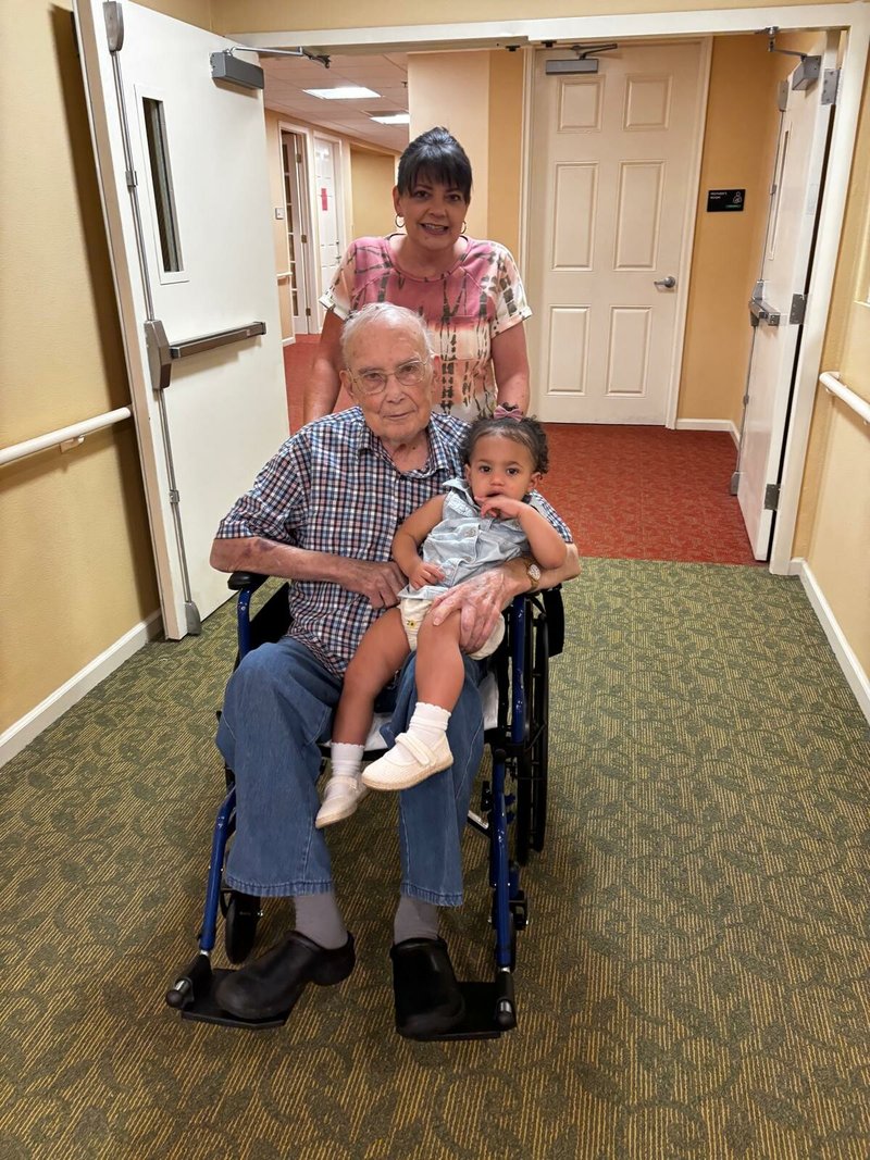 Ralph Harold Ewing - Photo 28