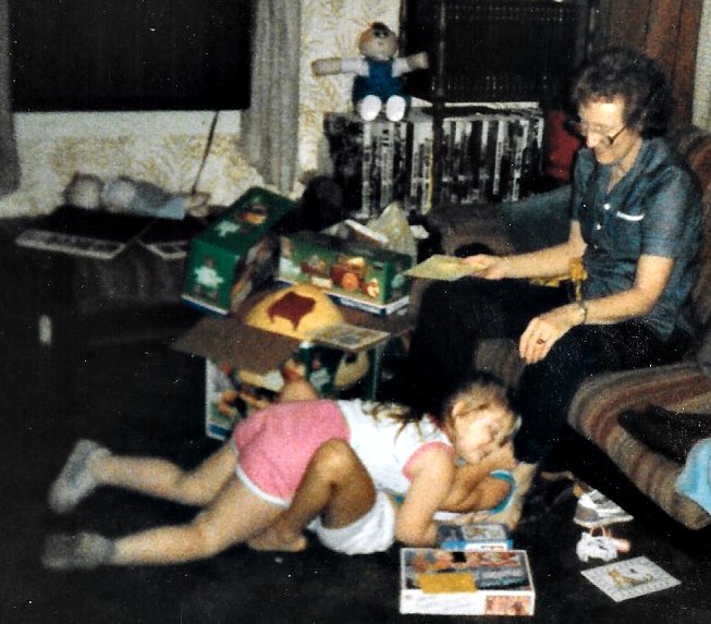 Thelma Lee Laughlin - Photo 8