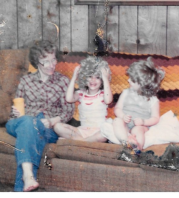 Thelma Lee Laughlin - Photo 40