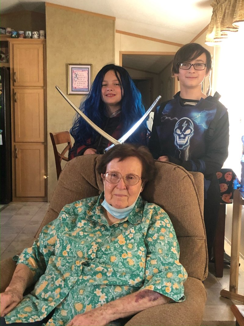 Thelma Lee Laughlin - Photo 84