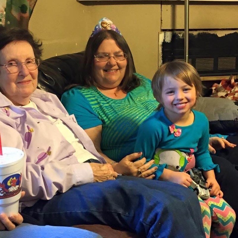 Thelma Lee Laughlin - Photo 100