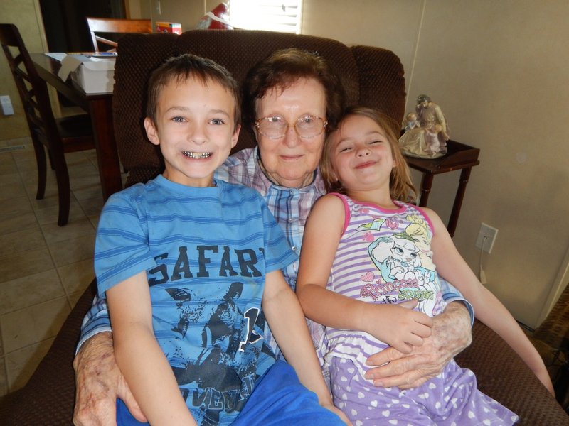 Thelma Lee Laughlin - Photo 102