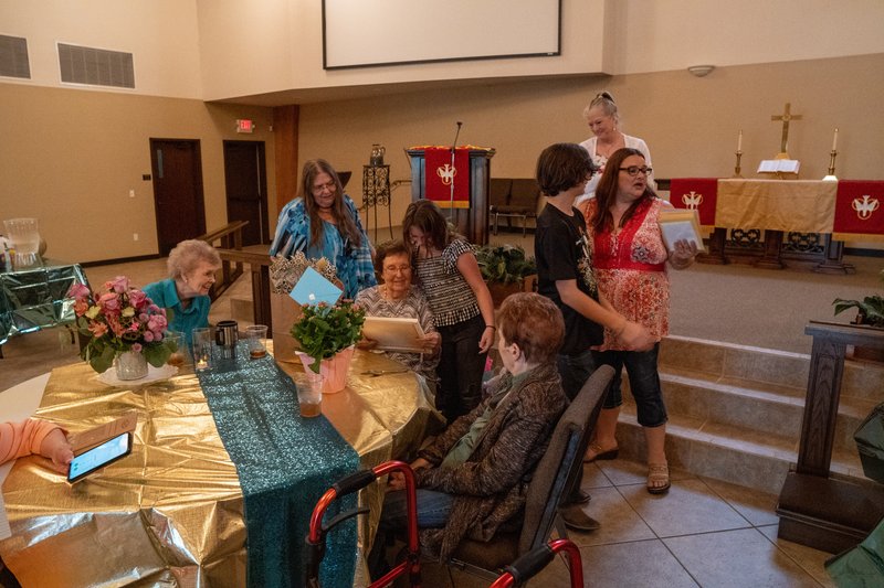 Thelma Lee Laughlin - Photo 161