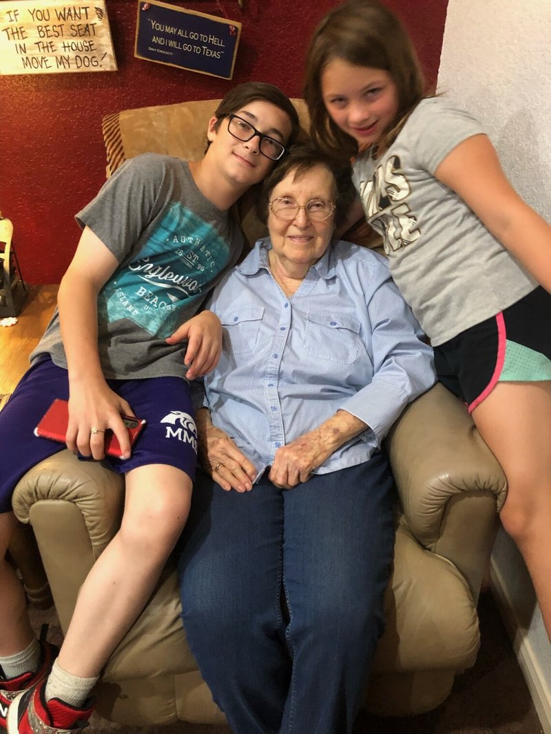 Thelma Lee Laughlin - Photo 260