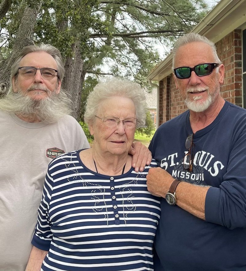 Vivian Ruth McMillan - Photo 12