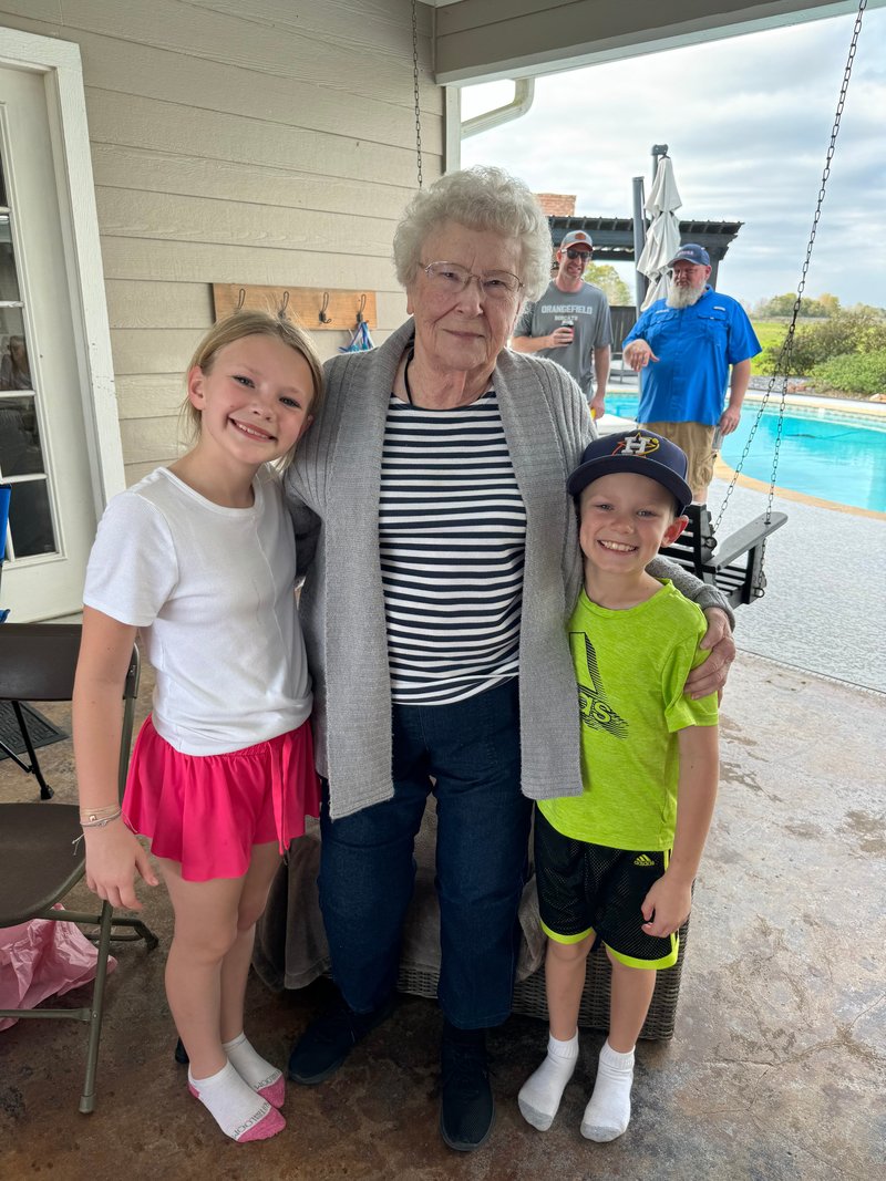 Vivian Ruth McMillan - Photo 17