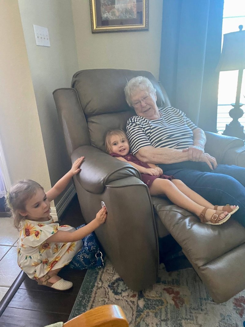 Vivian Ruth McMillan - Photo 35