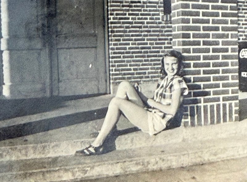 Vivian Ruth McMillan - Photo 108