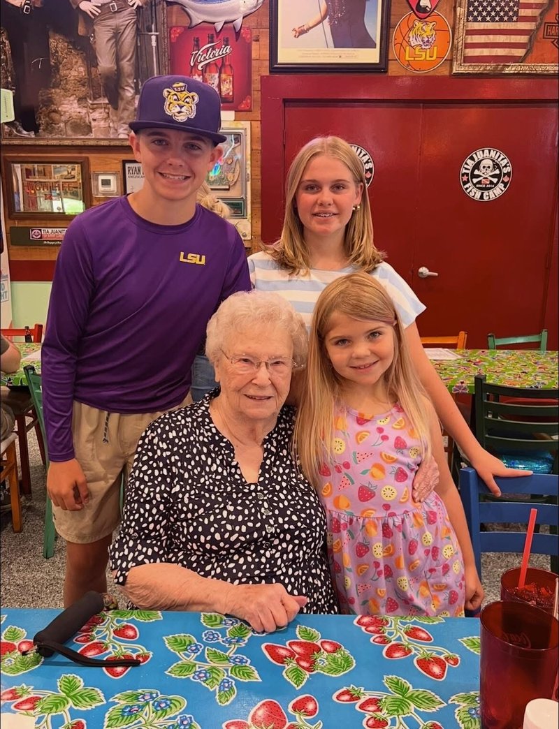 Vivian Ruth McMillan - Photo 118