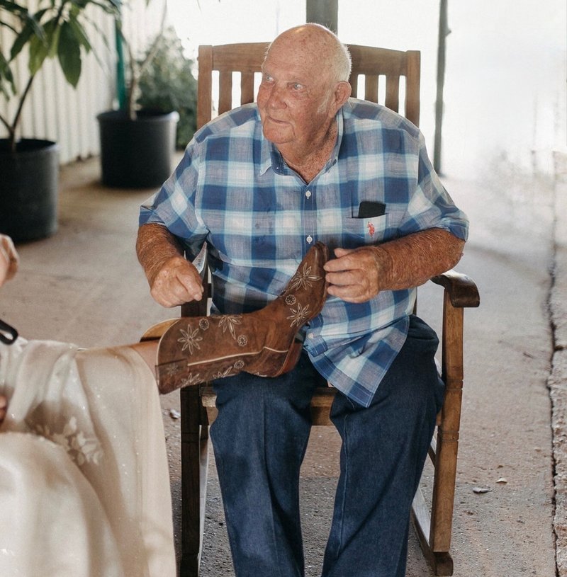 Chris Simmons - Photo 6