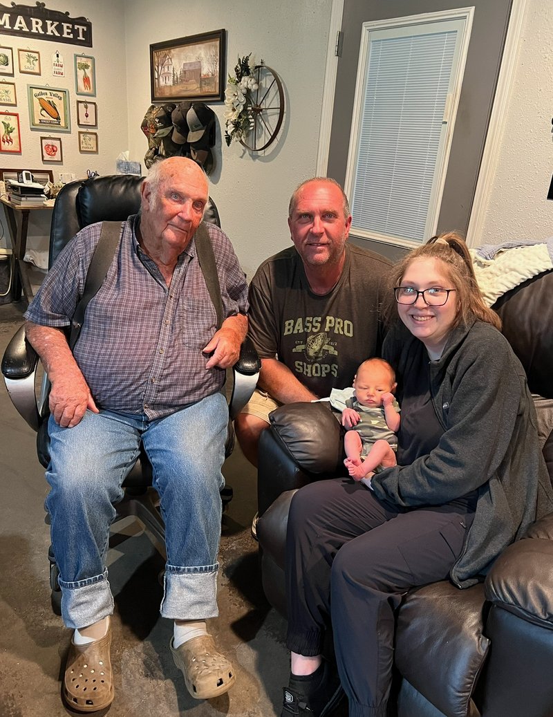 Chris Simmons - Photo 8