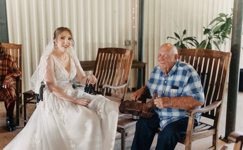 Chris Simmons - Photo 14