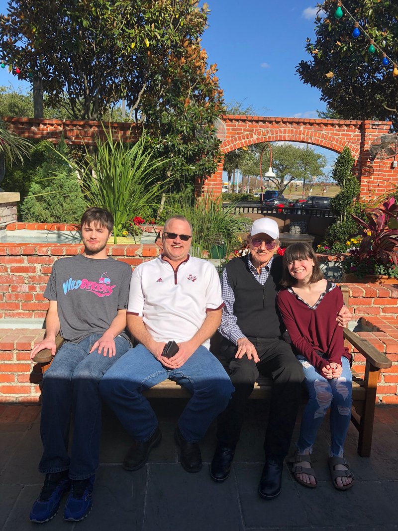 Dale Gordon Hutson - Photo 22