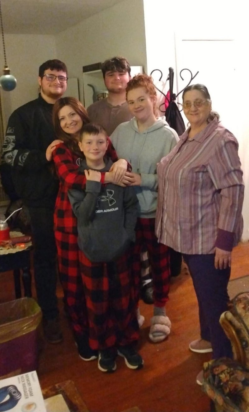 Michelle "Shell" Mathis - Photo 93