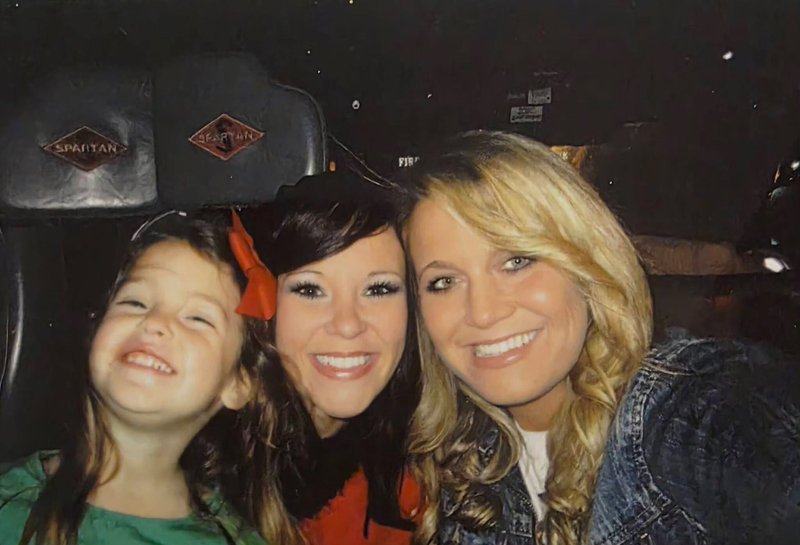 Regan Michele Taylor - Photo 29