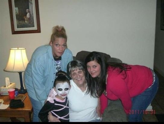 Shirley May Young - Photo 10