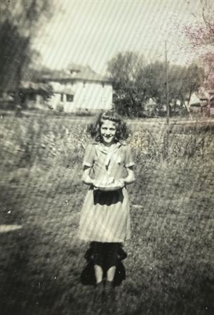 Shirley May Young - Photo 119