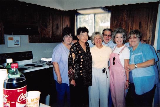 Anita Louise Bussell - Photo 16