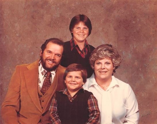 Anita Louise Bussell - Photo 25