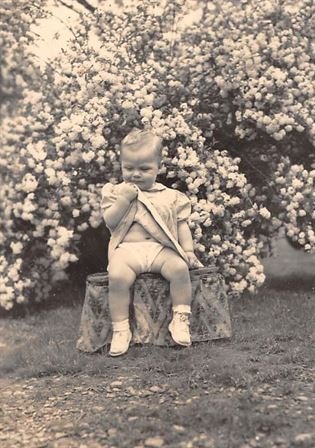 Anita Louise Bussell - Photo 75