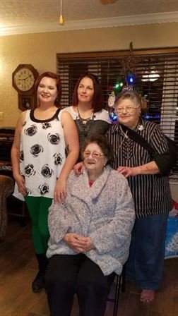 Linda Carol Cobb - Photo 2