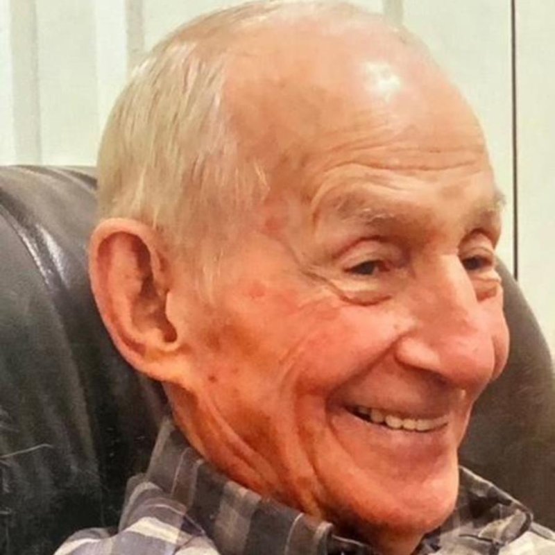 Robert H. Couser - Photo 2