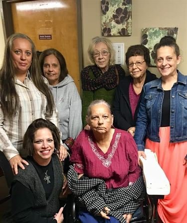 Evelyn Rose Montgomery - Photo 7