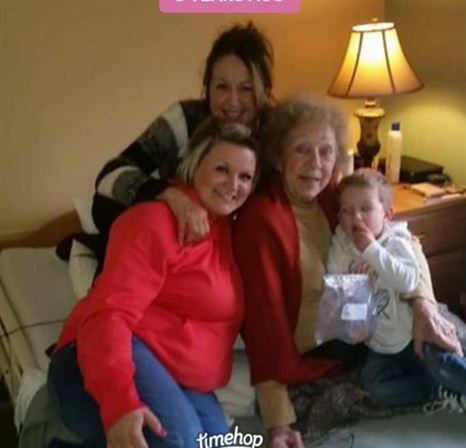 Evelyn Rose Montgomery - Photo 75