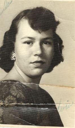 Sylvia Lopez - Photo 17