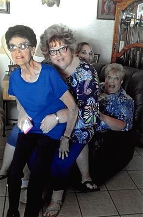 Vivian Sue Dolan - Photo 8