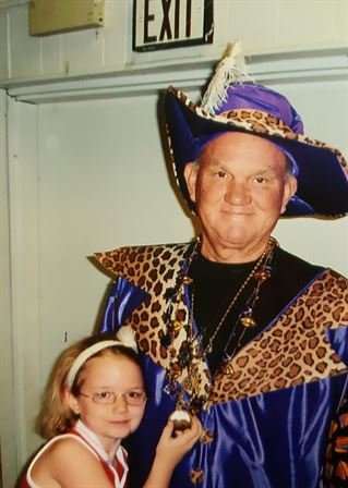 David Wallace Richard - Photo 11