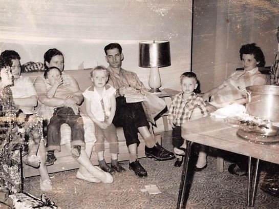 Hollis Perry Huff - Photo 40