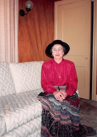 Hester Georgine Perkins (Peco) - Photo 25