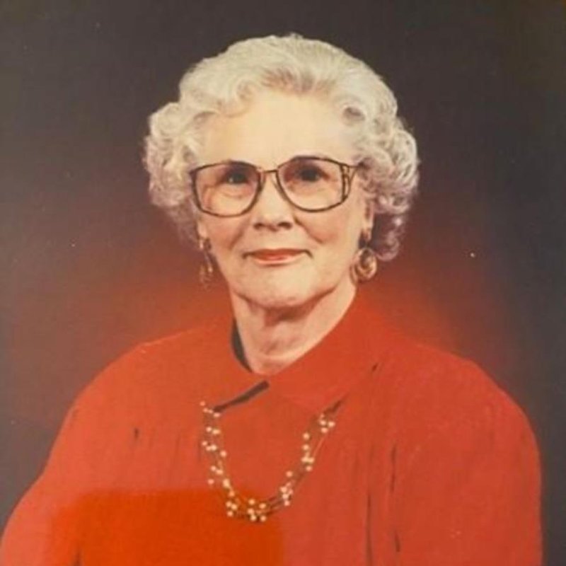 Opal Hawley - Photo 2