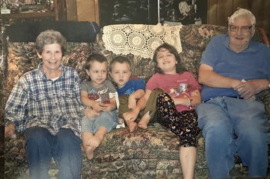 Doris Elaine Van Benthuysen - Photo 3