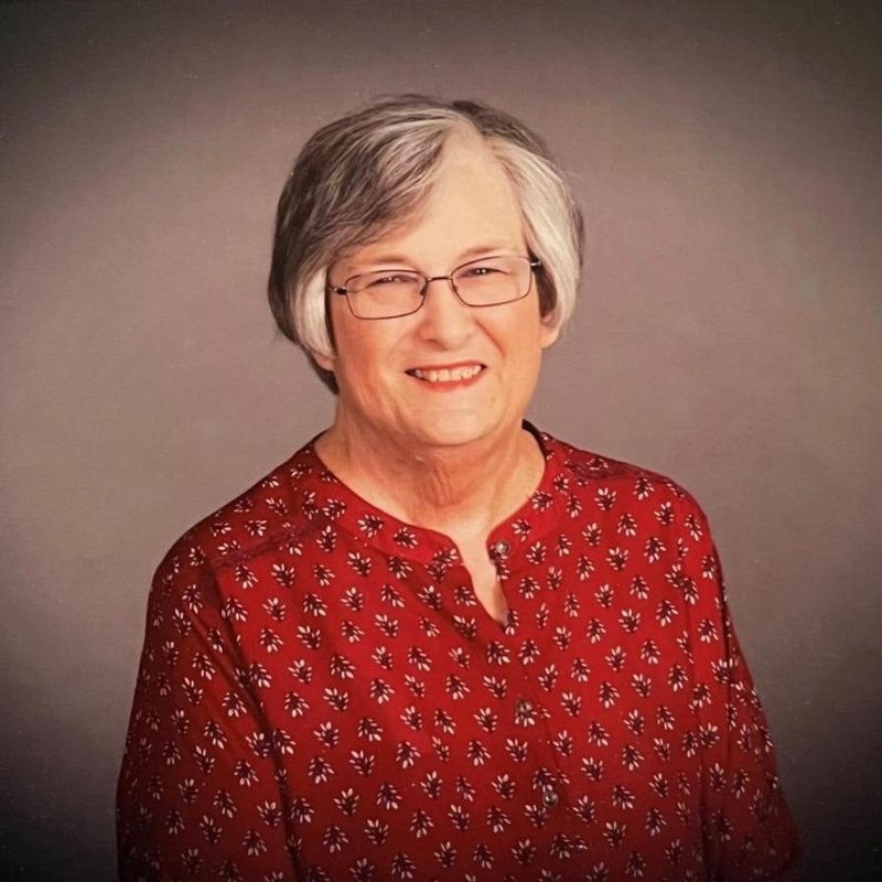 Paula Pennington - Photo 2