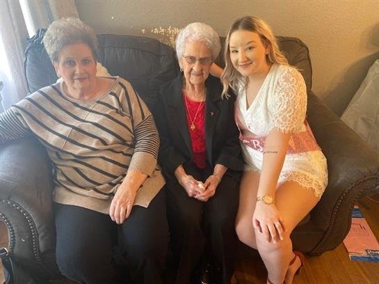 Barbara Cormier Becker - Photo 46