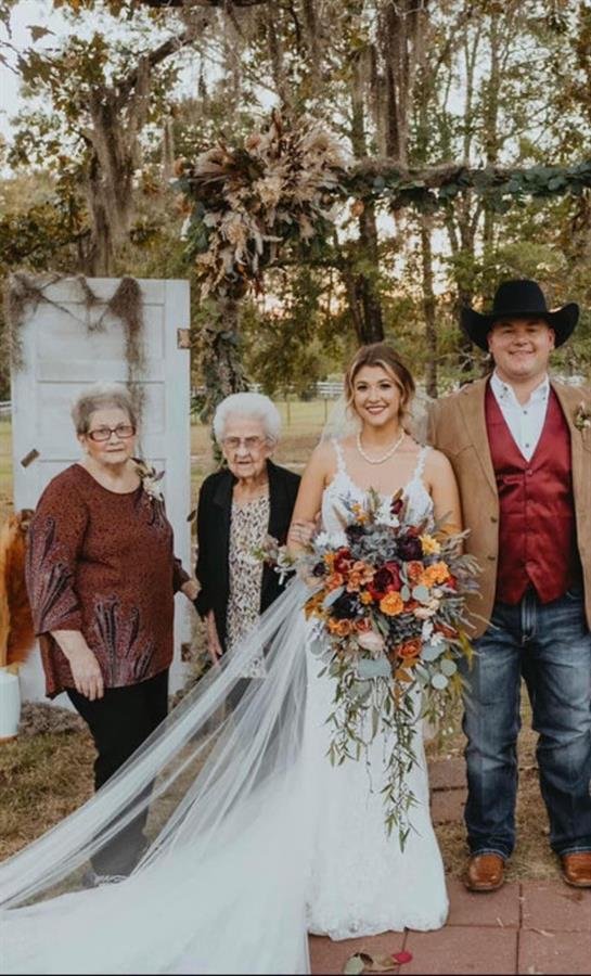 Barbara Cormier Becker - Photo 69