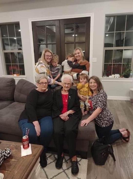 Barbara Cormier Becker - Photo 91