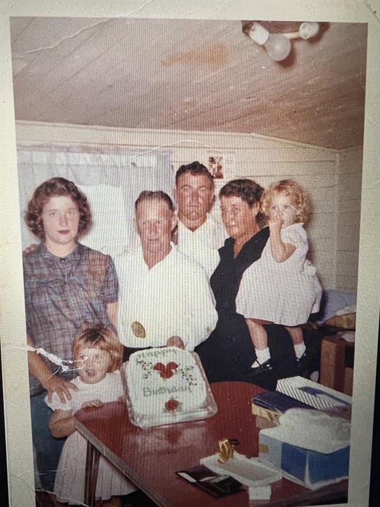 Eva Mae Guillory - Photo 19