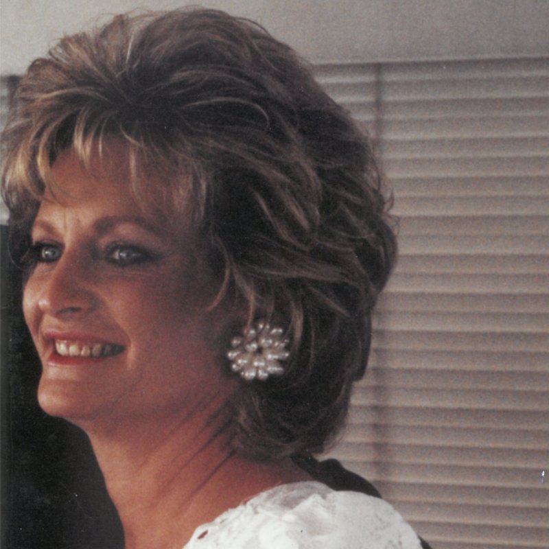 Carolyn McCllelland Allen - Photo 2