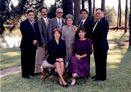 Robert Cardenas Molina - Photo 10