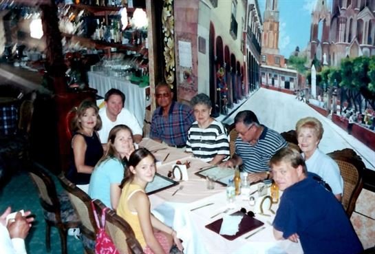 Robert Cardenas Molina - Photo 24