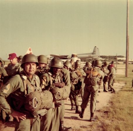 Robert Cardenas Molina - Photo 46