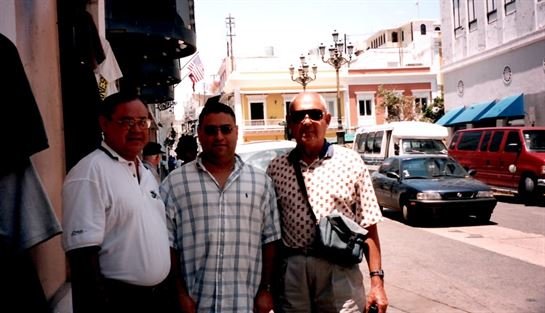 Robert Cardenas Molina - Photo 57