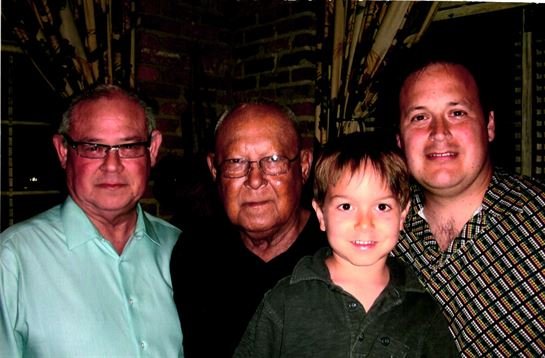 Robert Cardenas Molina - Photo 106