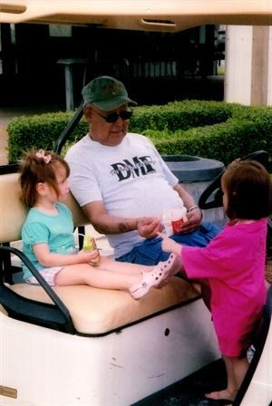 Robert Cardenas Molina - Photo 121