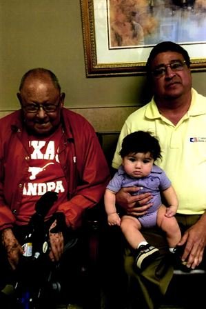 Robert Cardenas Molina - Photo 133