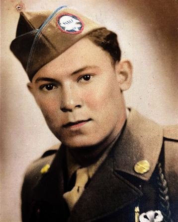 Robert Cardenas Molina - Photo 134